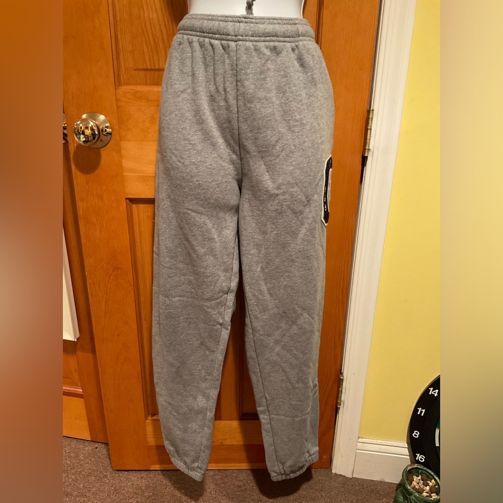 GAP | Gray Sweatpants with Logo Patch - Size L